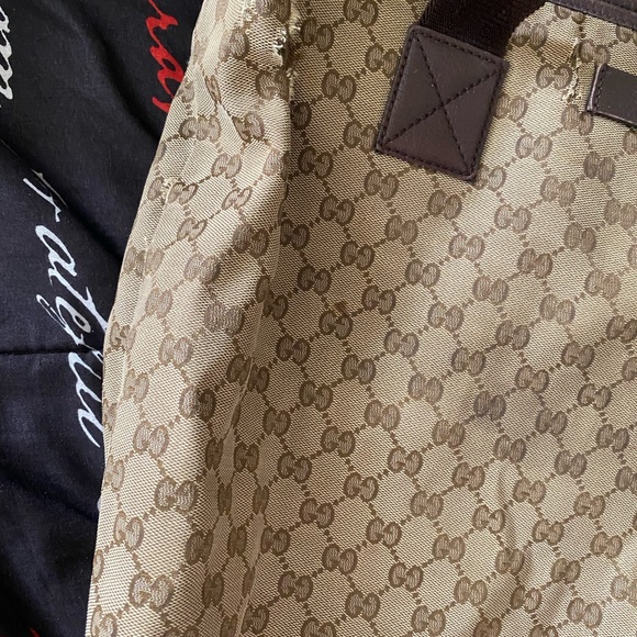 Old Gucci Bag, got it in 2011 - Picture 5 of 6